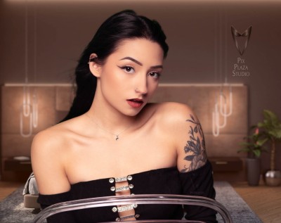 Hannah-PixPlaza-2450