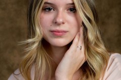 Ellie-PixPlaza-1613-2